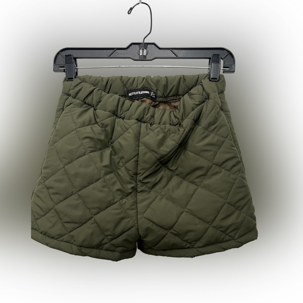 🍃 PrettyLittleThing Petite Khaki Quilted Shorts  Size 0  NEW Quilted